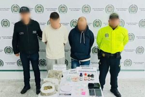Capturan a dos personas en Santa Rosa de Cabal durante allanamiento por presunto tráfico de estupefacientes