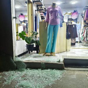 Habitantes de calle intentaron vandalizar establecimiento comercial en Santa Rosa de Cabal