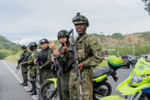 Ejército Nacional refuerza la seguridad en las vías de Risaralda durante la temporada de vacaciones