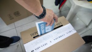 Más de 1,4 millones de colombianos en el exterior iniciaron votaciones para la segunda vuelta presidencial