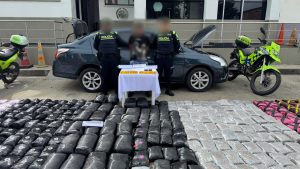 Capturado en el peaje con cargamento de marihuana; el vehículo había sido reportado como robado